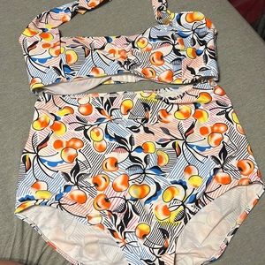 Unlabeled Bikini 👙 Wrap Possibly Plus Size 16/18. Top Wrap Around Neck Style.